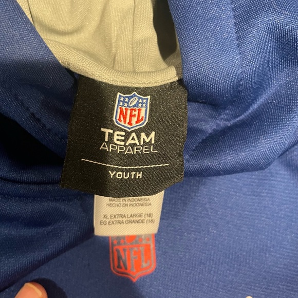 NY giants sweatshirt - Picture 2 of 3